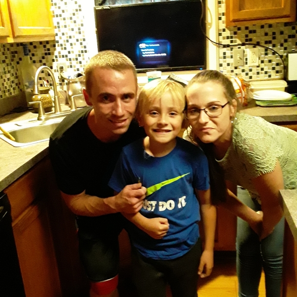 Meet your Posher, April - Picture 5 of 10